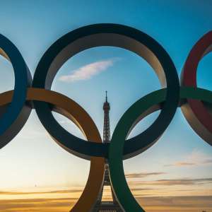 Olympic rings with Eiffel Tower